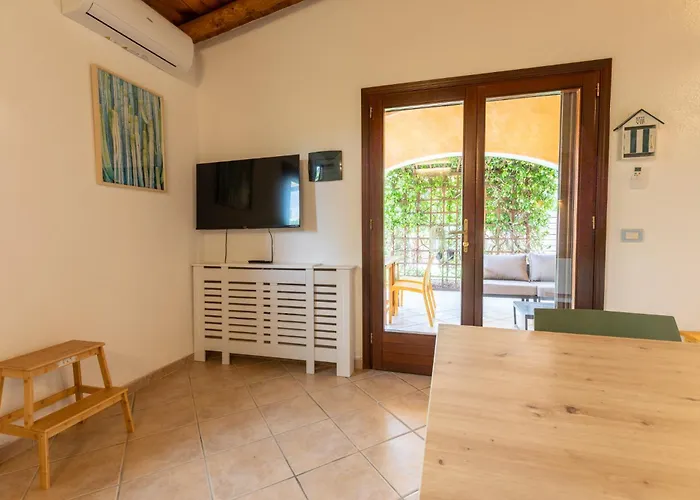 Apartment Con Giardino - Lu Fraili